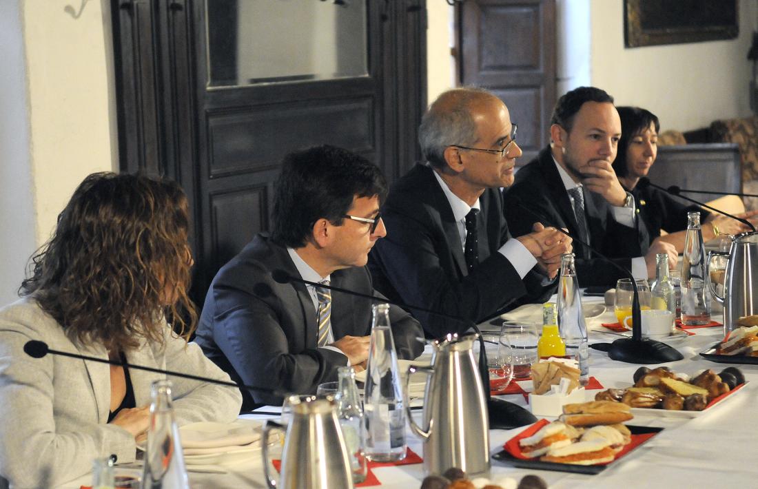 Martí manté que el tabac no corre perill i que no s’ha cedit sobirania