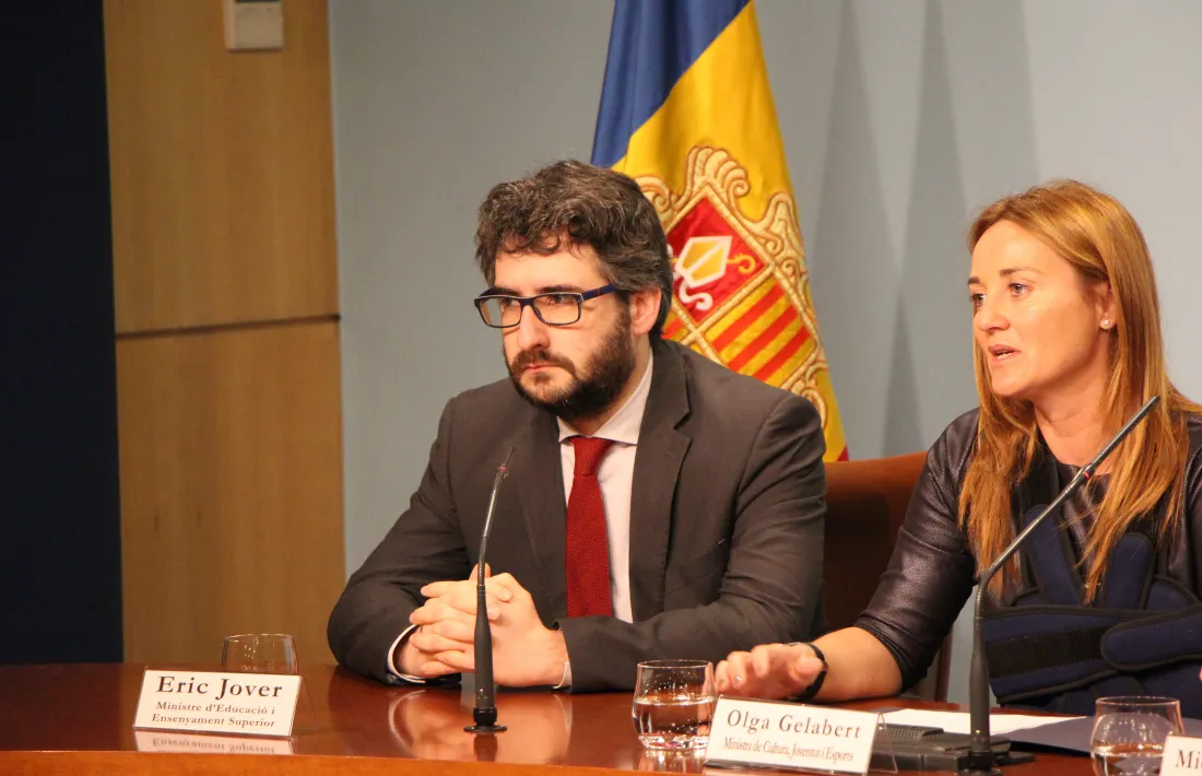 La Universitat d’Andorra subscriu un conveni per reforçar el programa de beques esportives ARA