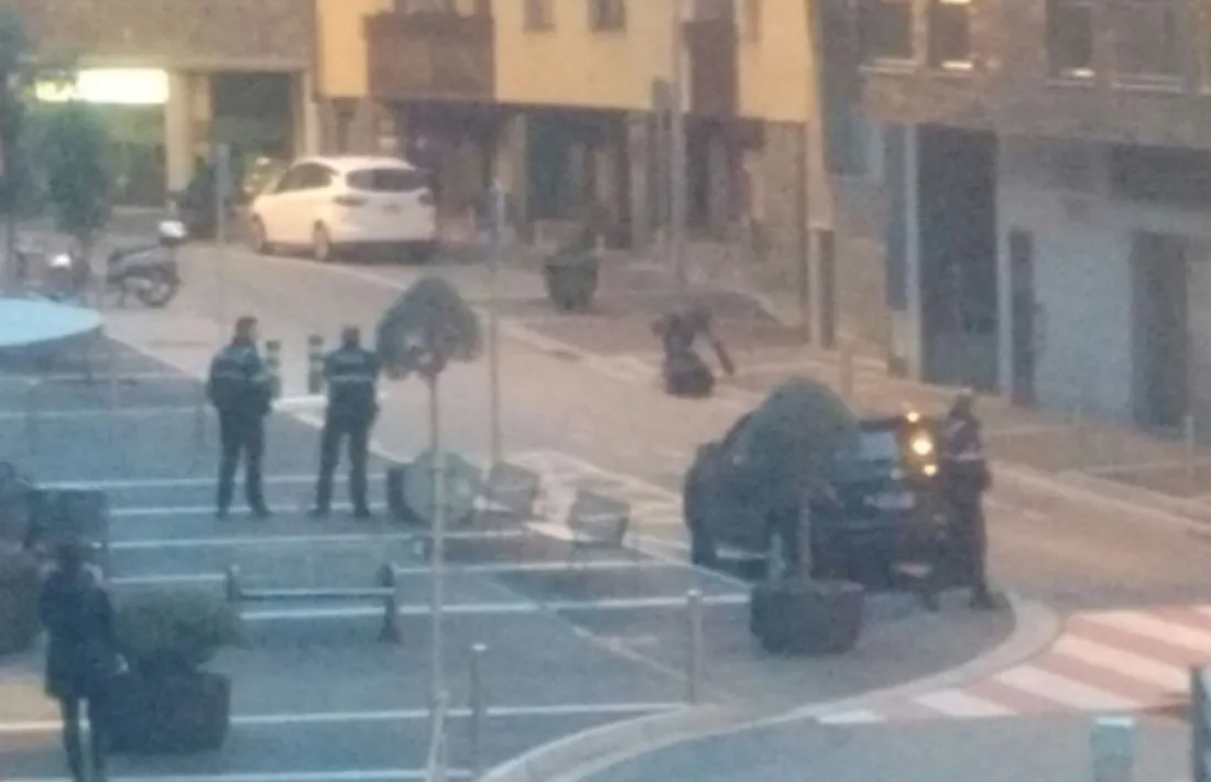 Ensurt per una bossa sospitosa al costat de l'hospital