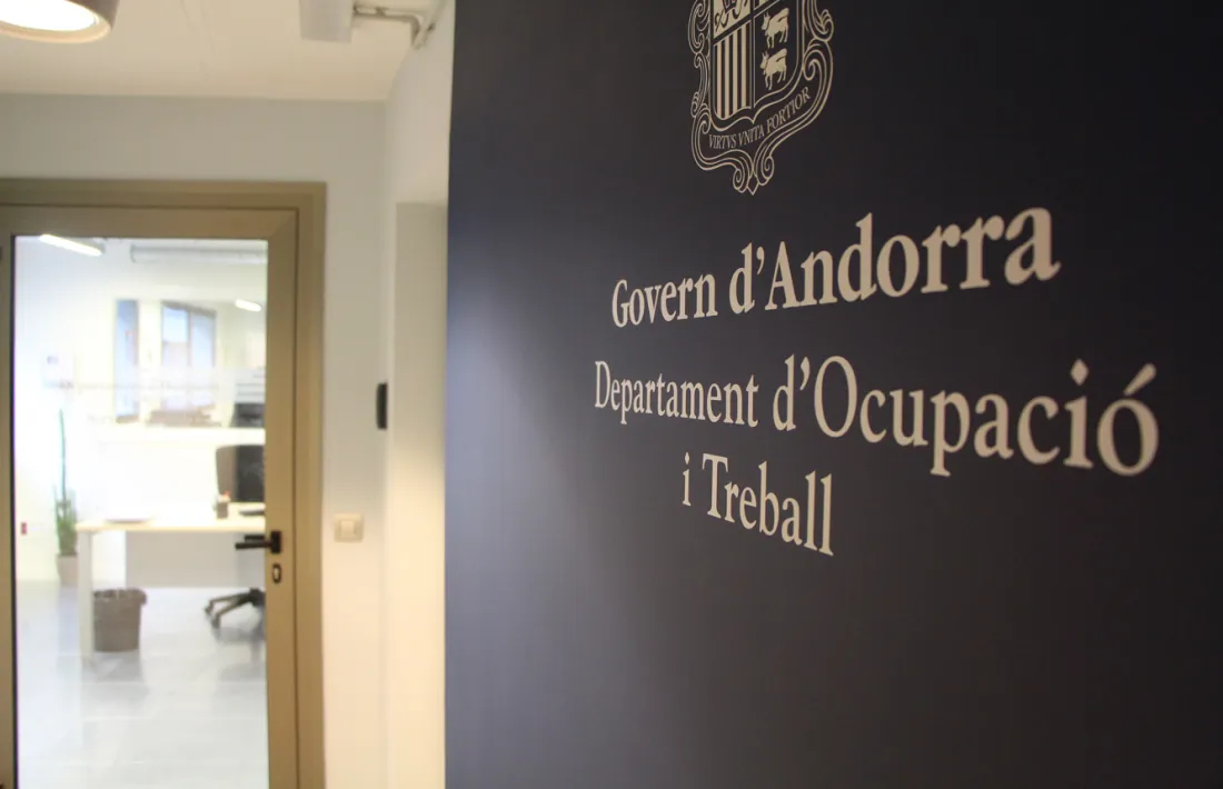 La xifra d'aturats del gener davalla un 28,4% respecte a fa un any