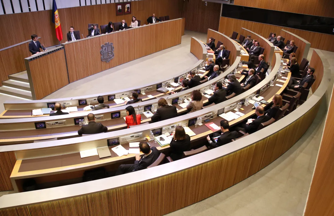 Els partits avisen que el debat sobre el vot dels residents “és més ampli”