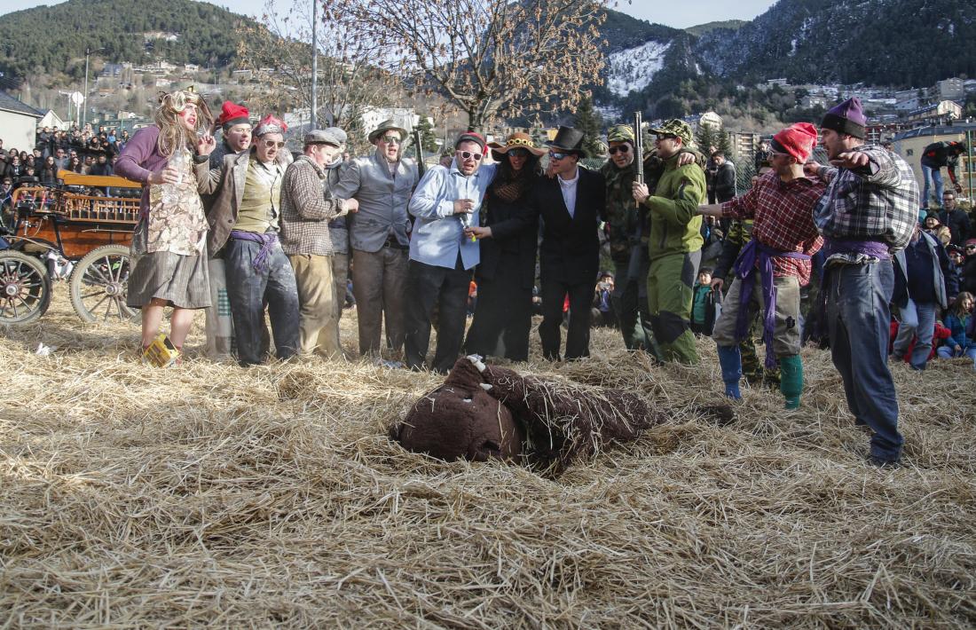Dissabte arrenca el Carnaval amb la penjada del Carnestoltes