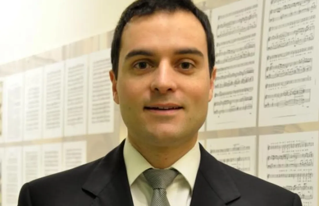 Llorenç Castelló, director de l'Escolania de Montserrat': “Incorporar nenes implicaria canviar el color del cor: cal ser-ne conscient”