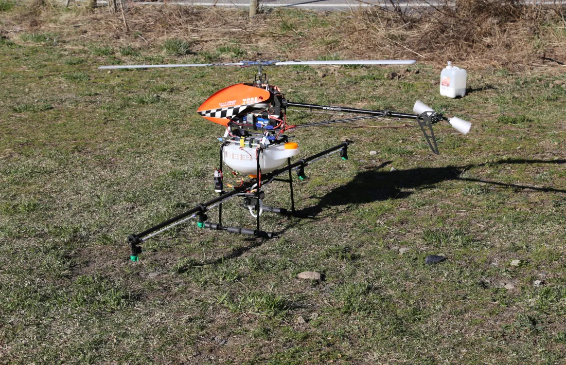   Sant Julià tracta la plaga de la processionària amb un dron de llarga distància