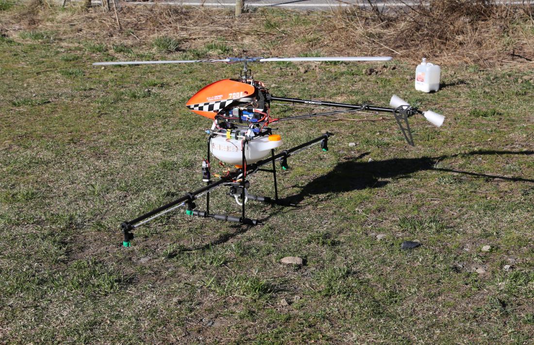   Sant Julià tracta la plaga de la processionària amb un dron de llarga distància