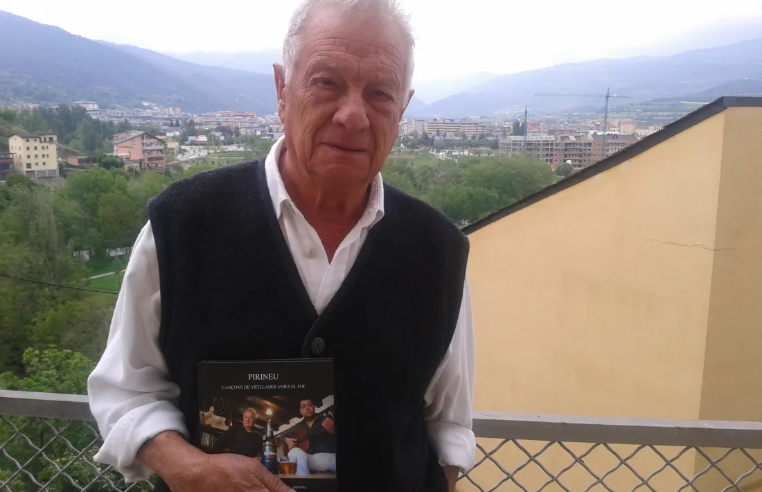 El musicòleg Artur Blasco cedeix el cançoner popular a Santpedor