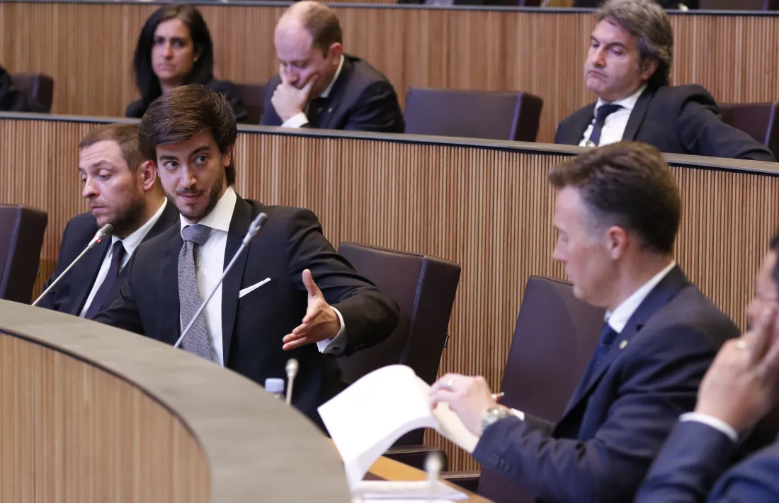 Consens dels grups parlamentaris perquè Radio Andorra aculli RTVA