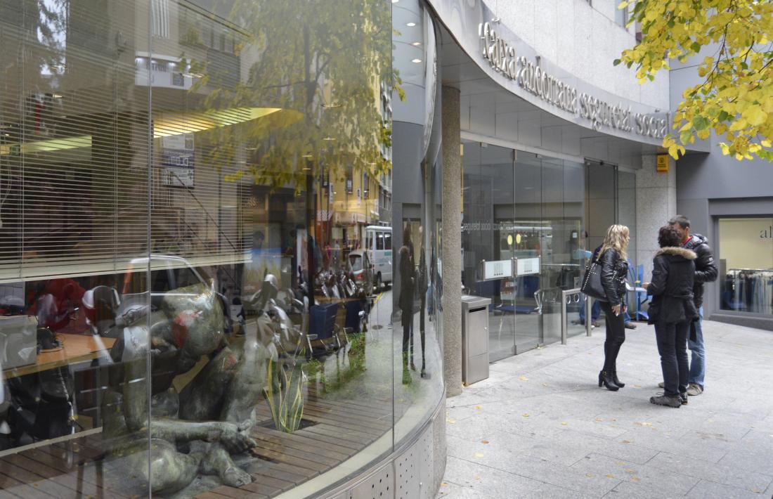 Gairebé 800 persones grans reben ajuda perquè no arriben al llindar 