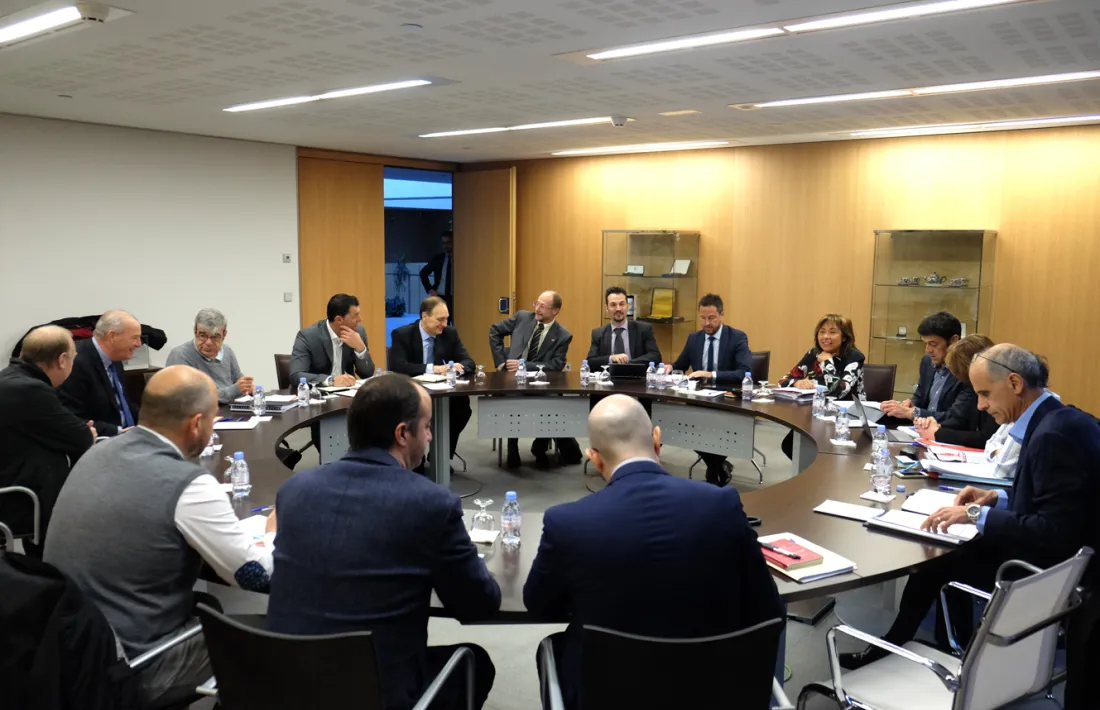 La cessió de terrenys en la reforma de les competències no fa consens