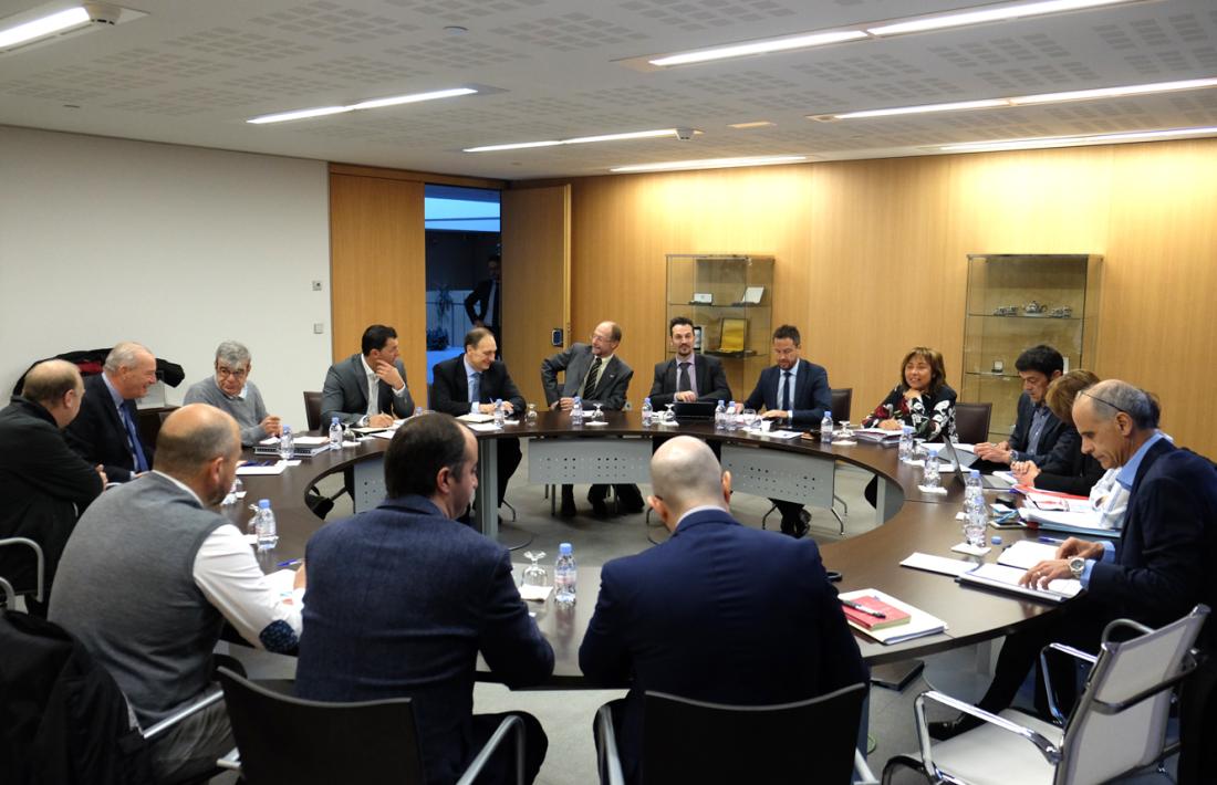 La cessió de terrenys en la reforma de les competències no fa consens