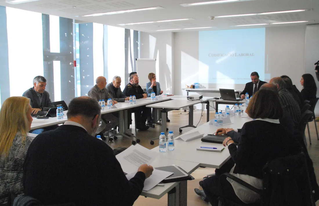 Els sindicats que tinguin un 10% de delegats seran “més representatius”