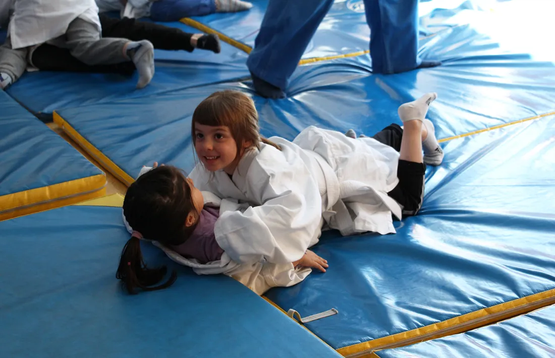 385 infants participen a la 'fête du sport' de l'escola andorrana de primera ensenyança de Santa Coloma385 infants participen a la 'fête du sport' de l'escola andorrana de primera ensenyança de Santa Coloma