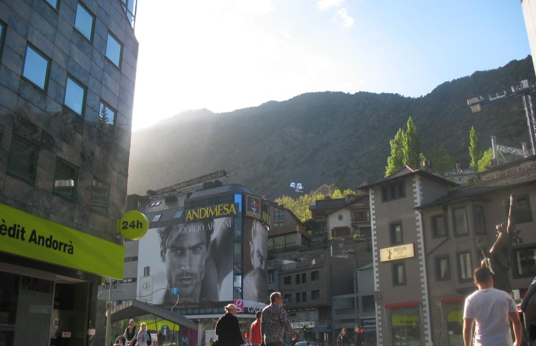 Andorra, instal·lació, land art, biennal, Pere Moles, Sellarès, tartera, Carroi