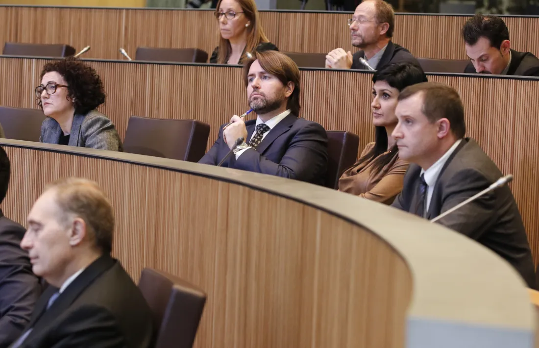 L’oposició critica la continuïtat de Saboya en un ministeri “a mida” 