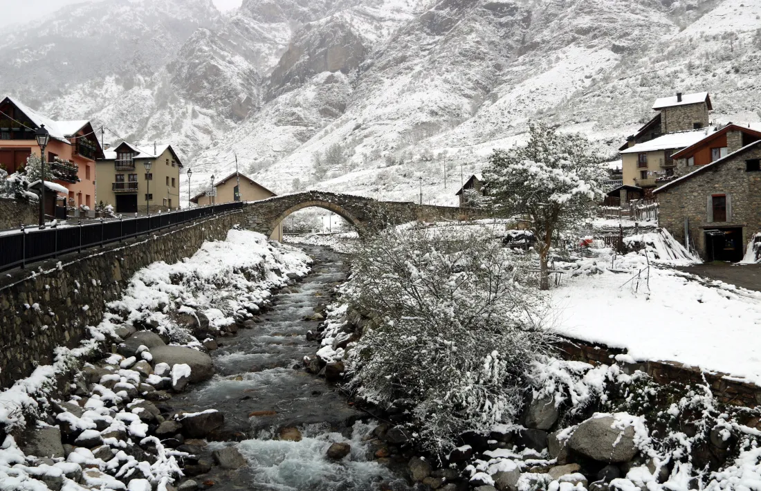 L’hivern no vol marxar i deixa al Pirineu fins a 20 centímetres de neu 