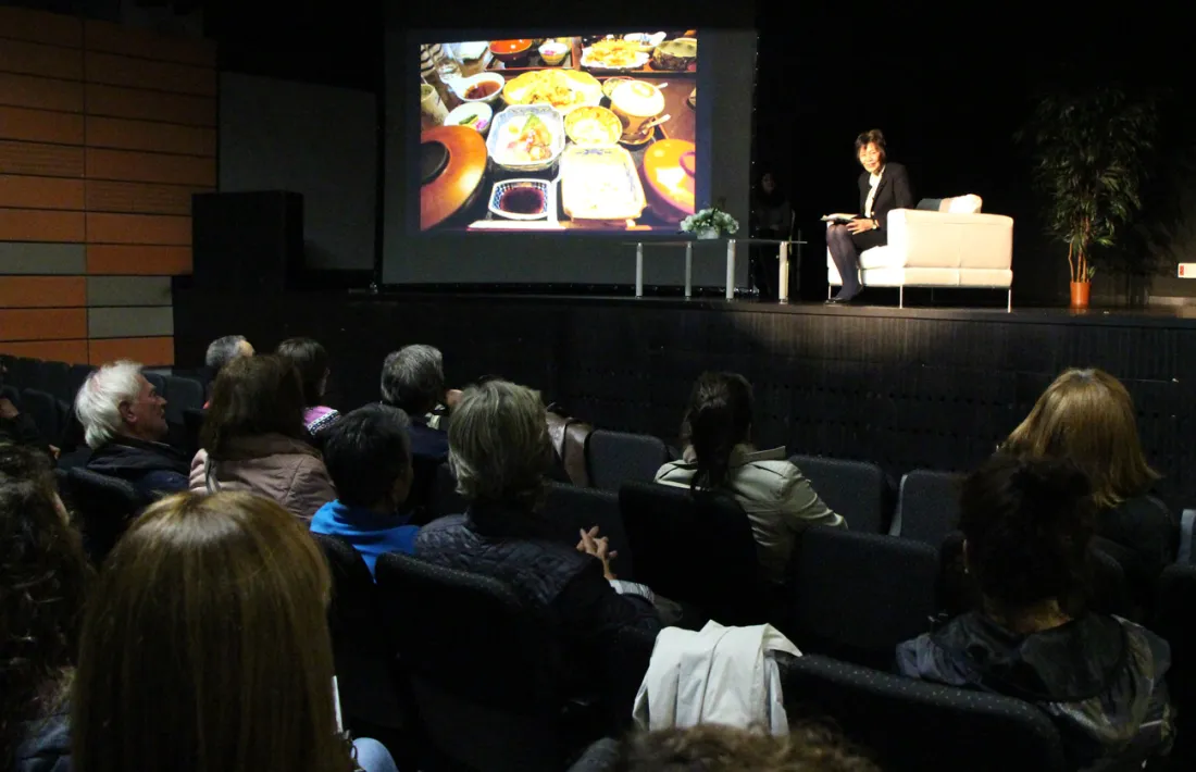  Shigeko Suzuki explica a Ordino les diferències entre el món occidental i el Japó