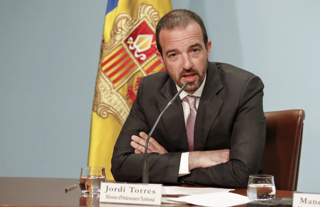 Torres diu que no ha vist la demanda de la FIS de la plataforma a l’Avet