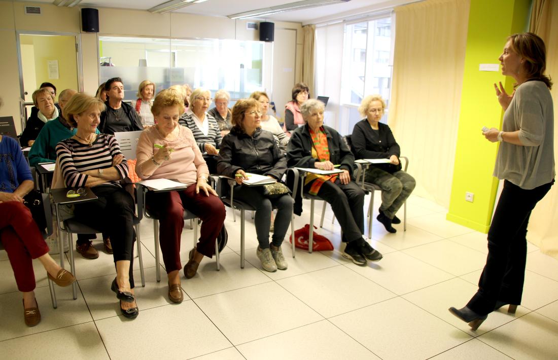 La dietista Marta Pons explica als padrins com introduir els superaliments per aconseguir una superalimentació