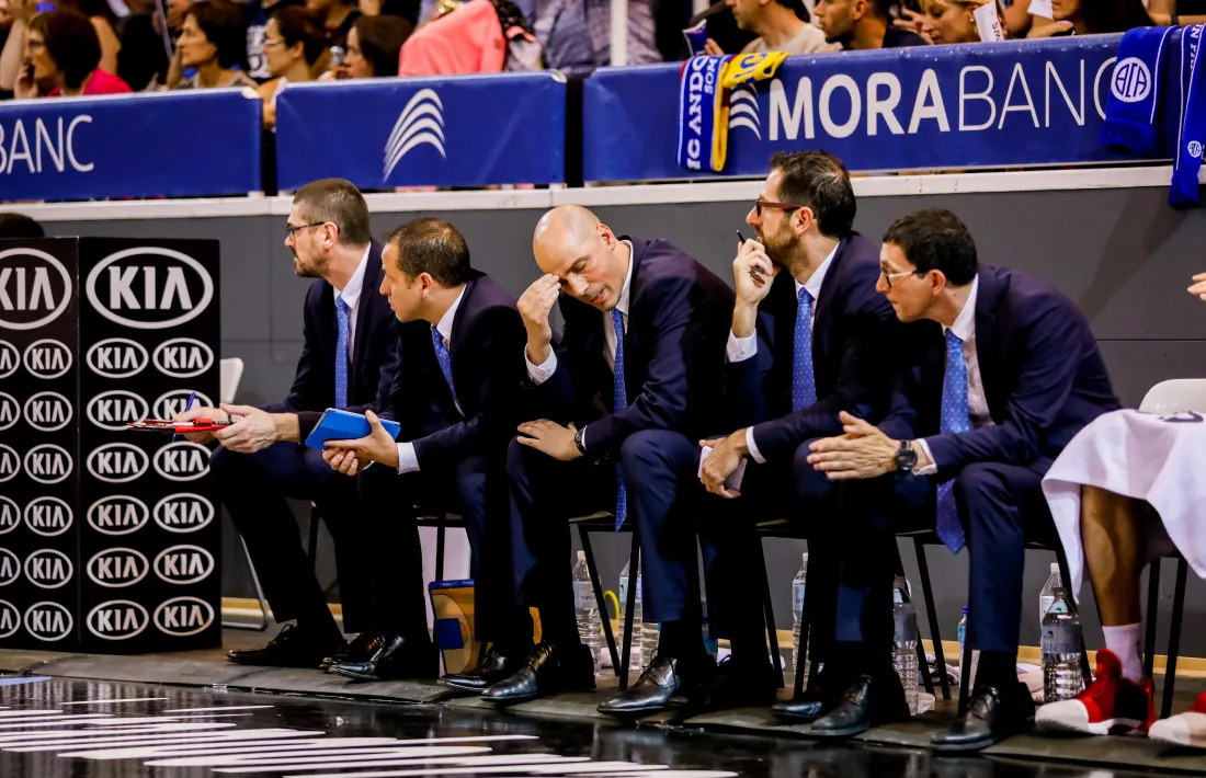 El MoraBanc vol tractar primer de la continuïtat de Joan Peñarroya