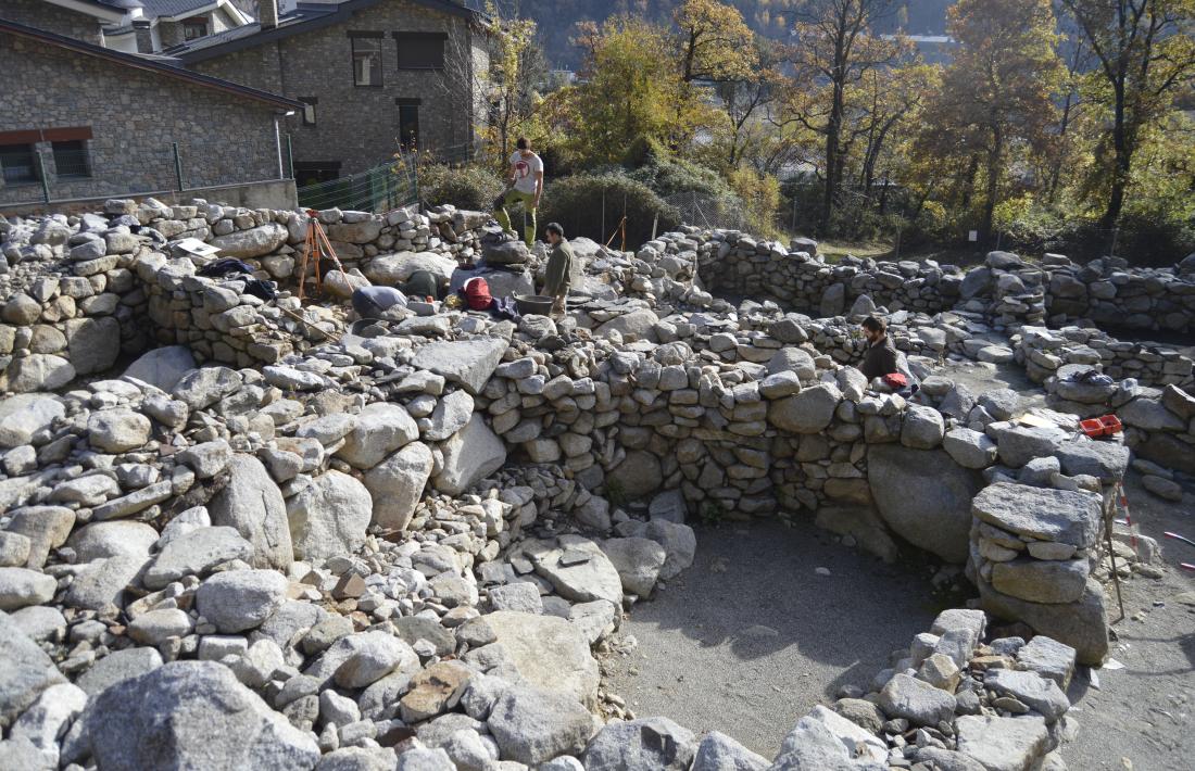 Andorra, Congrés d'història dels Pirineus, UNED, Institut d'Estudis Andorrans, Institut comarcal d'estudis de l'Alt Urgell