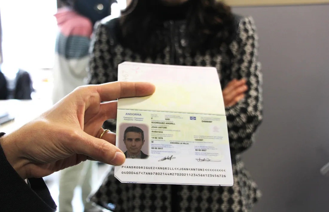 Un total de 198 persones, el 83% dels aspirants, van superar l'any passat l'examen per aconseguir la nacionalitat