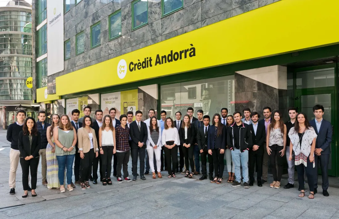 42 joves participen en les estades d'estiu a Crèdit Andorrà