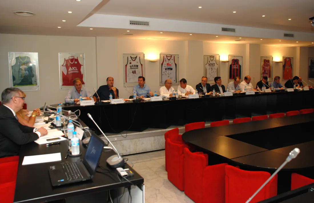 La Lliga ACB torna a ‘obrir la porta’