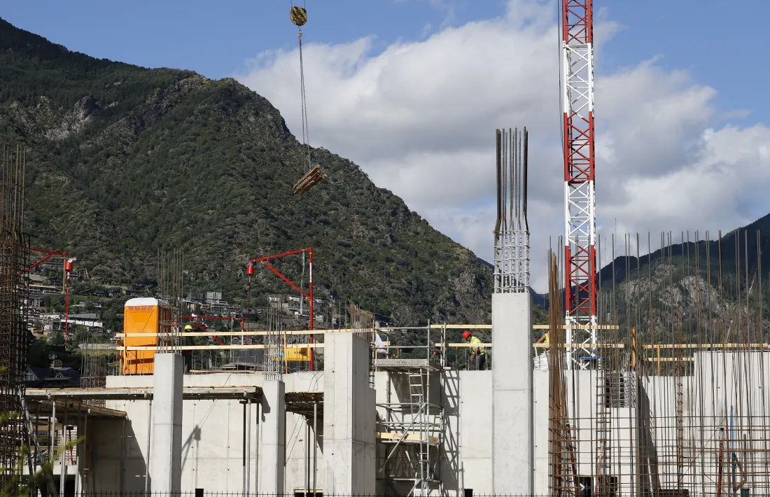 Els visats de reforma creixen un 45% mentre que l’obra nova cau un 24%
