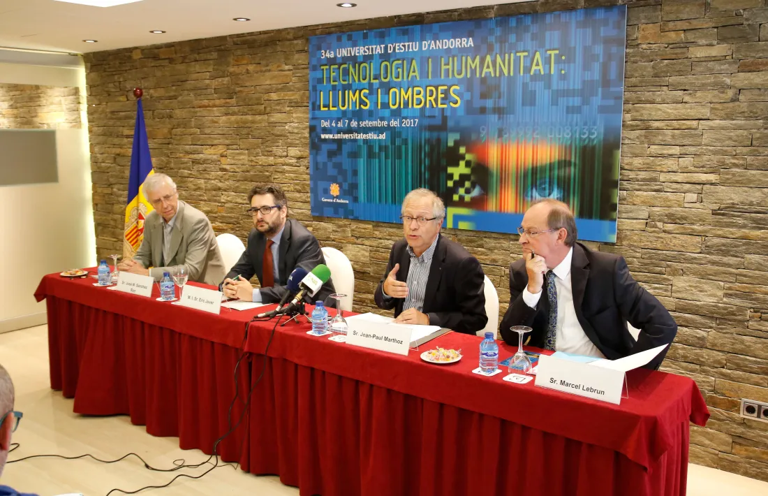 La controvèrsia de les tecnologies en l’evolució de l’ésser humà, a debat