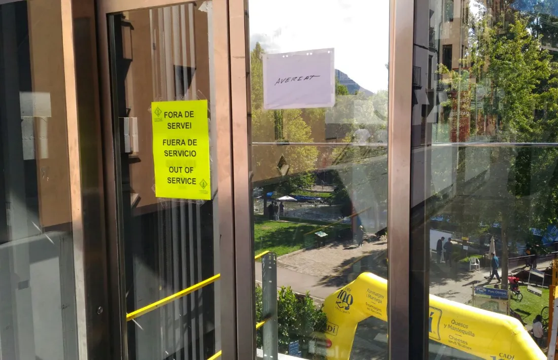 Compromís denuncia les avaries de l’ascensor del parc del Segre