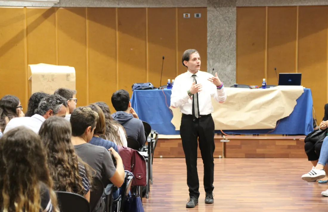 Violència de gènere, corrupció política i la falta de formació en drets, els temes que més preocupen als joves 