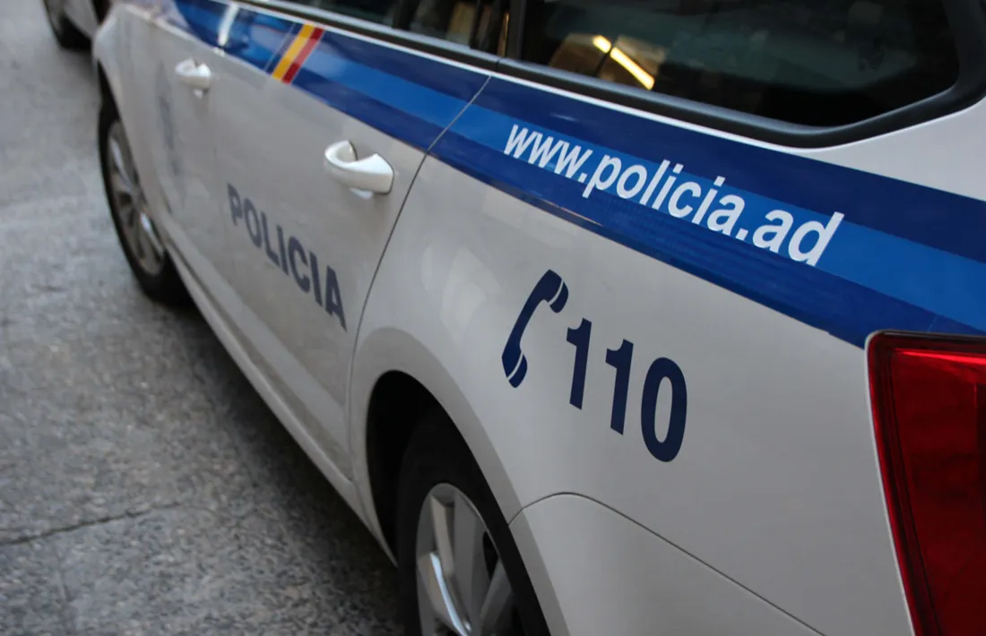 Detingut el conductor d'una moto en donar positiu després d'un accident