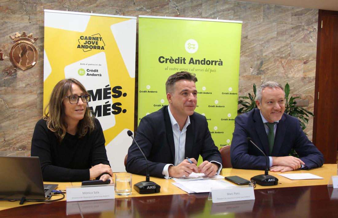 El Carnet Jove estrena nova imatge i avantatges i renova l'acord amb Crèdit Andorrà