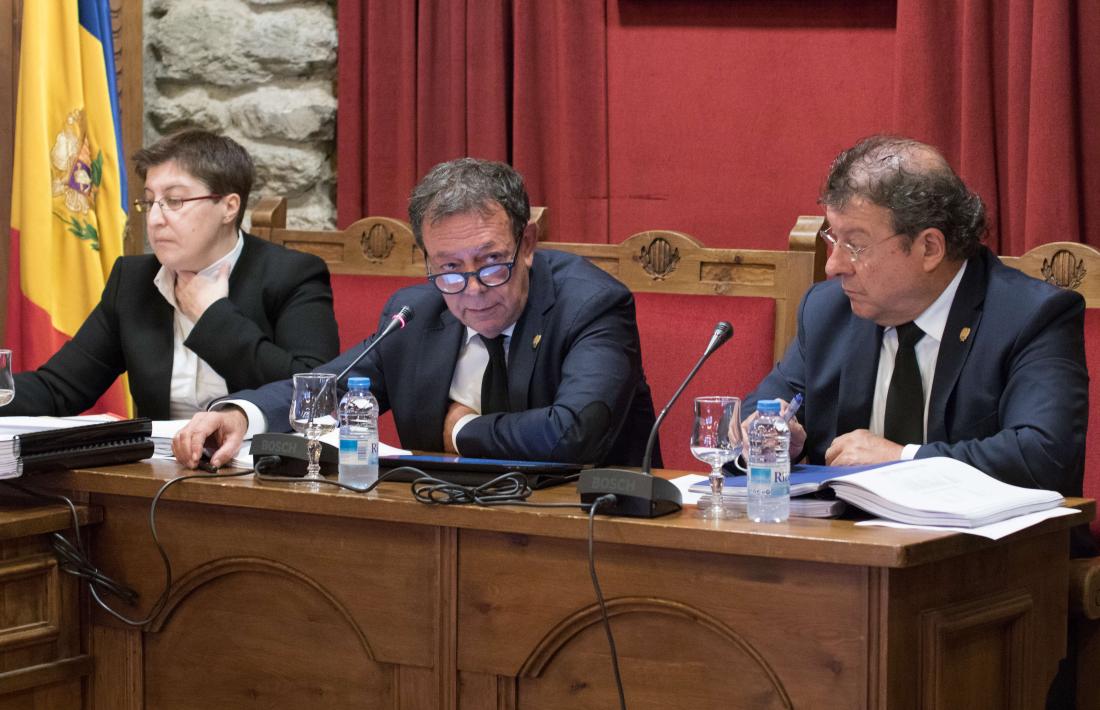 Aparicio creu que la reforma pren als comuns la competència del sòl