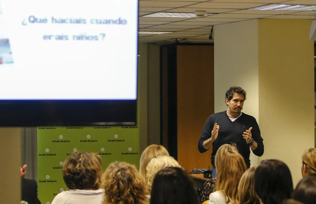 Un expert destaca la importància d’educar els infants en el diàleg