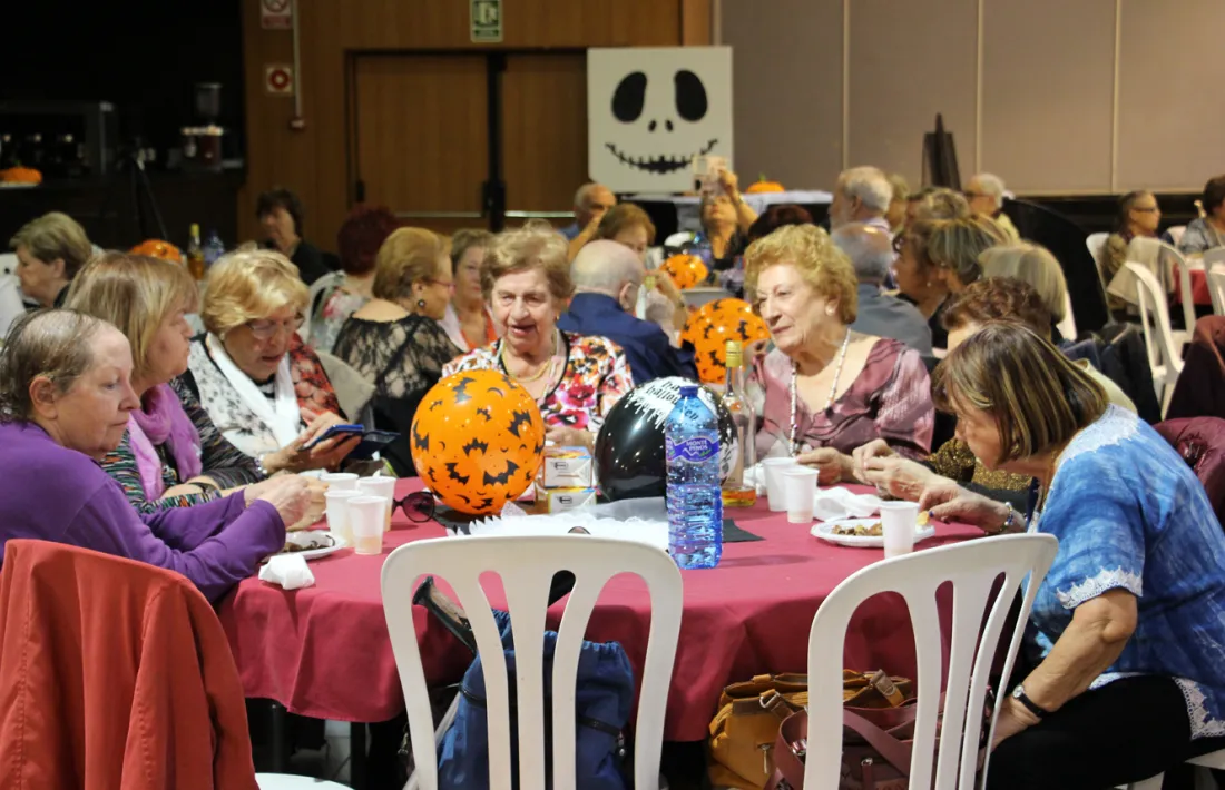Uns 250 padrins participen a la Festa de Tots Sants de la gent gran d'Encamp i Andorra la Vella
