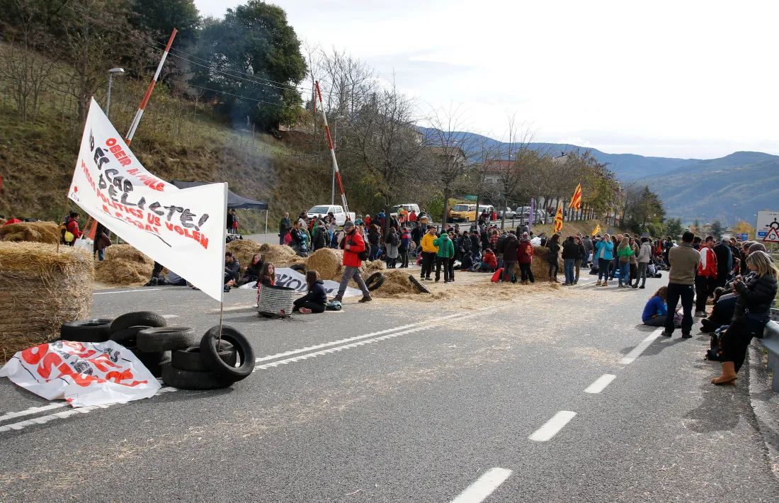 Aixecat el bloqueig a la N-145