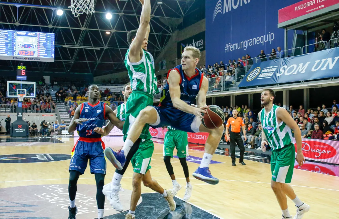 Jaka Blazic lidera un triomf balsàmic