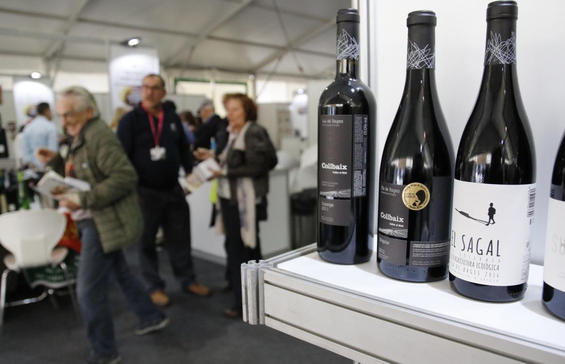 Prop de 3.500 visitants degusten els vins durant la trobada de microproductors