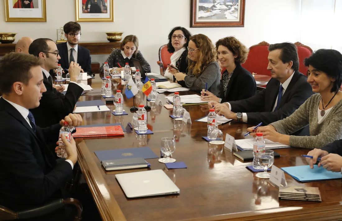 Martí i Renzi “celebren” treballar conjuntament l’acord d’associació