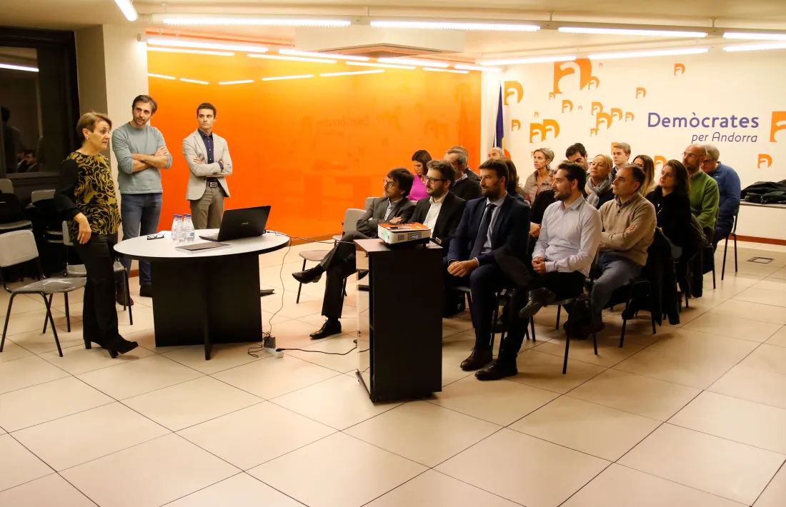 DA, decidit a buscar mesures per revertir el creixement de l’abstenció