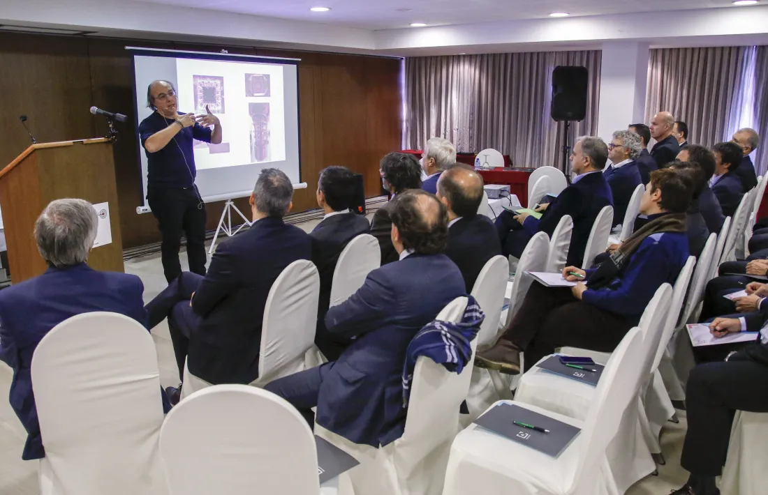 Un expert recomana crear un clúster centrat en la tecnologia quàntica