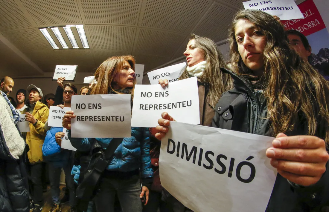 Protesta de monitors contra l’AAME tot i defensar les mateixes propostes