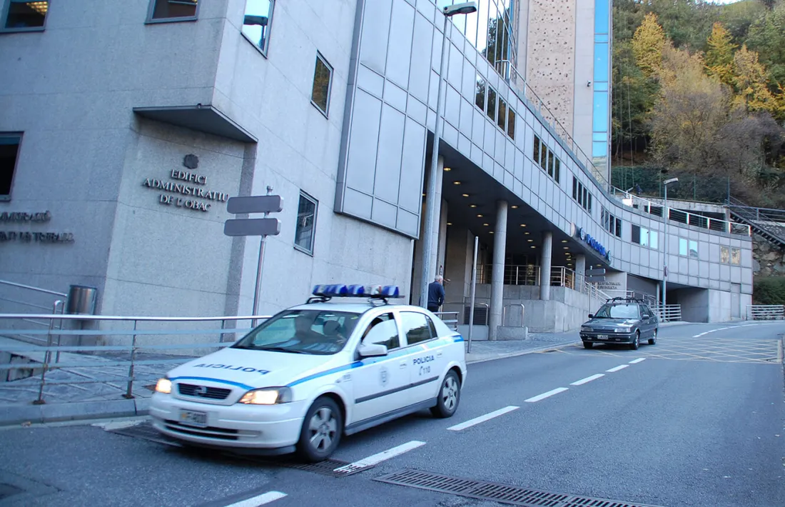 Detenen una jove vinculada amb els quatre robatoris a xalets de l’estiu