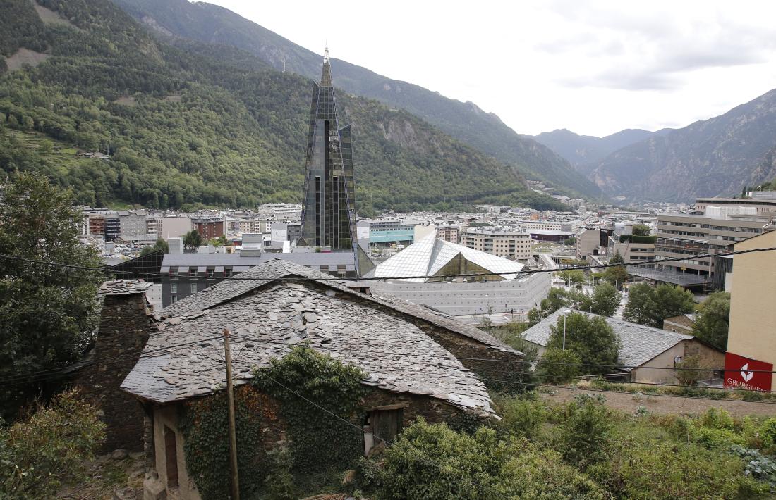 Cal Ribot: la llum al final del túnelAndorra, escaldes, Engordany cal Ribot, Radio Andorra, casa Gastó, subvencions