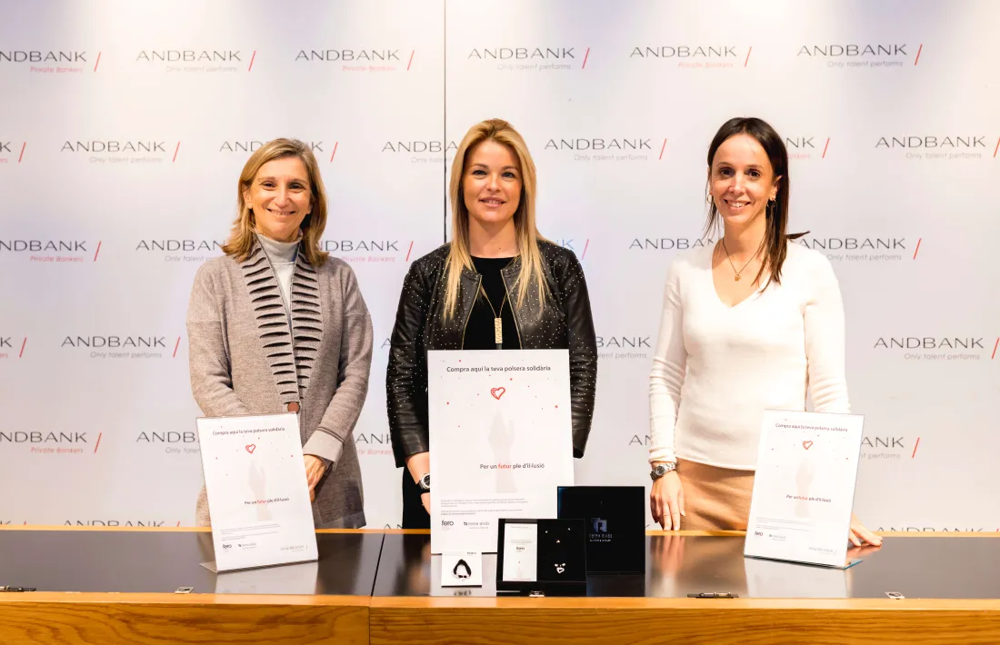  Andbank i Nerea Aixàs creen una polsera solidària per la lluita contra el càncer