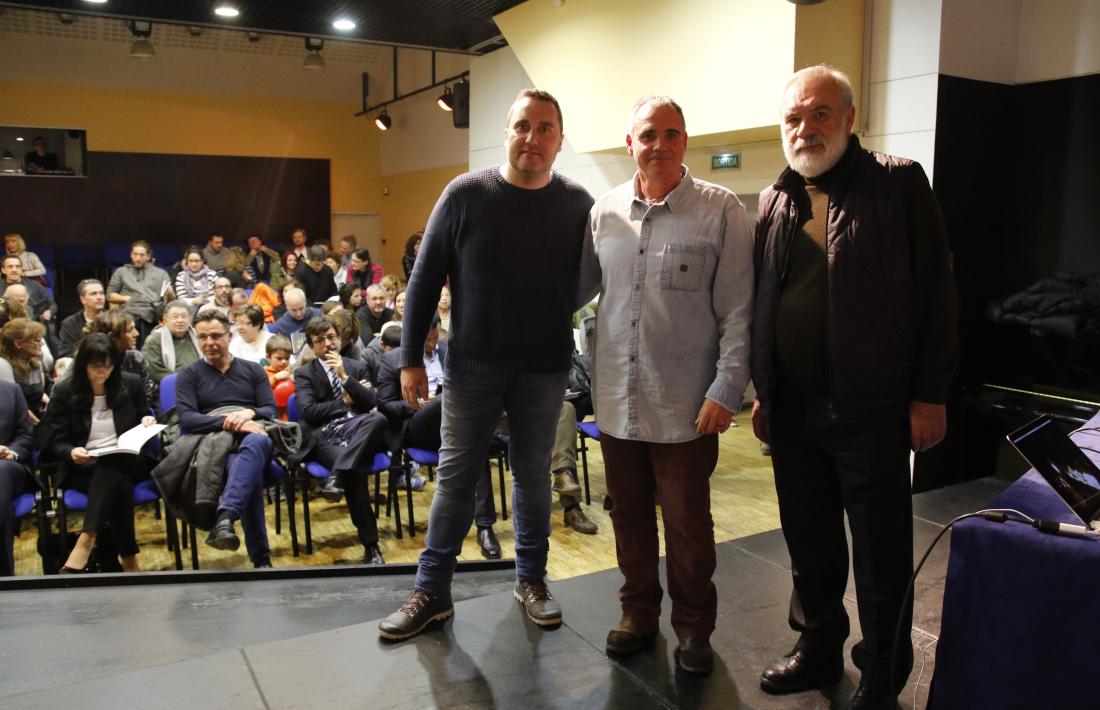 Andorra, Fallaires, falles, Roda el foc, Albert Roig, 30 anys de falles a Andorra la Vella, llibre, presentació