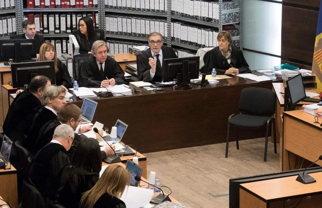 Josep Maria Pijuan va haver d’intervenir en reiterades ocasions per demanar concreció a Silvestre en la seva exposició. 