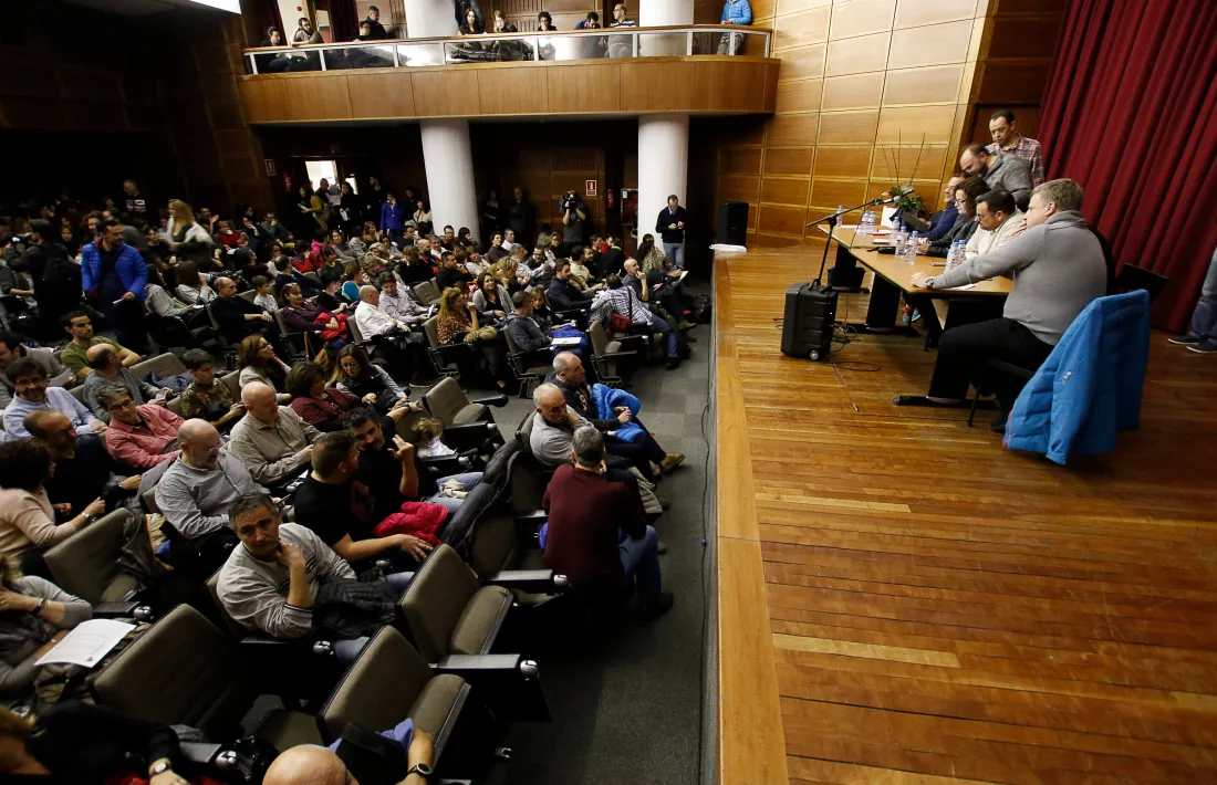 Un moment de l’assemblea dels treballadors públics de dimecres a la sala d’actes del Comú d’Escaldes-Engordany.