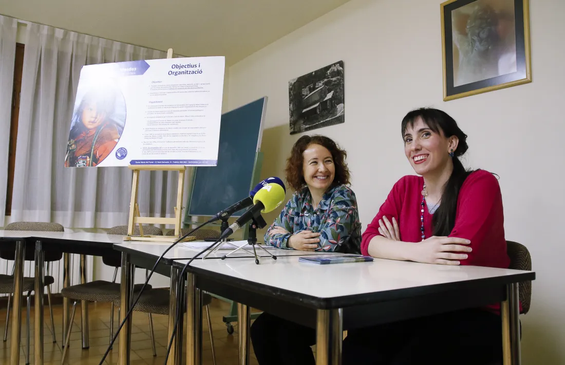 Meritxell Farrero i Jonaina Salvador en la presentació de la campanya, ahir.